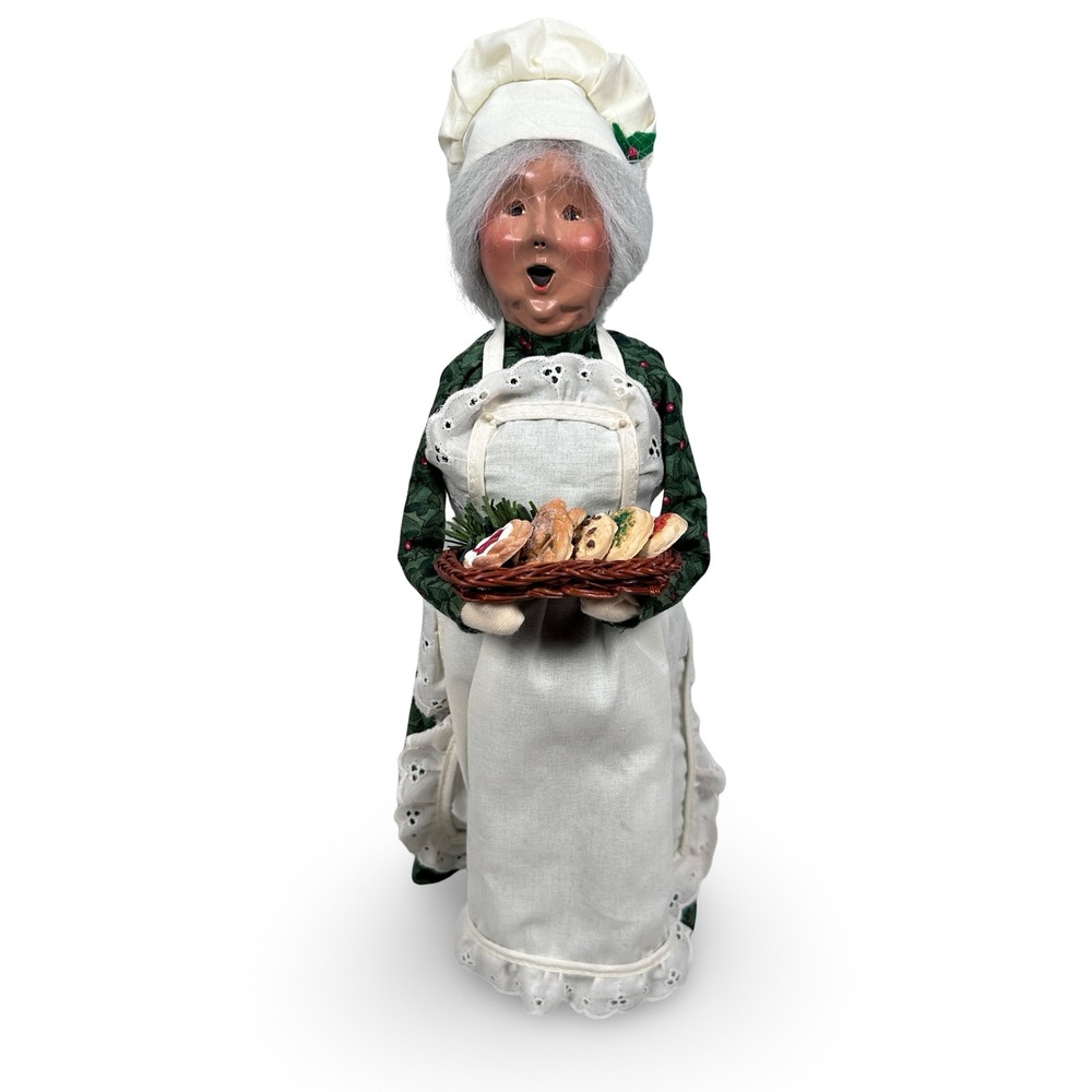 Byers Choice The Carolers Mrs Claus Cookie Baker Figurine 2001 Cookies Tray